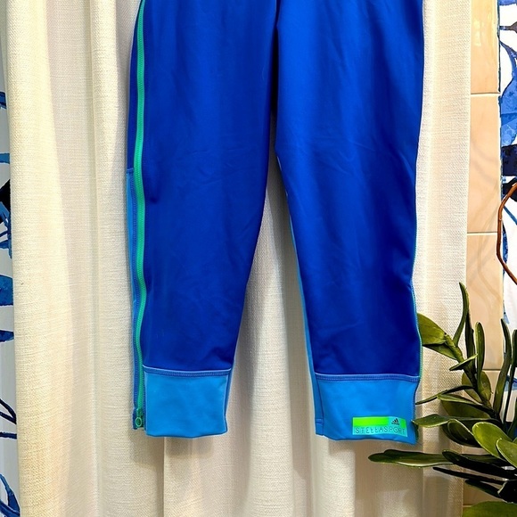 Women’s Adidas by Stella McCartney Polyester & Spandex Capri Full Zip Leggings - Picture 3 of 8